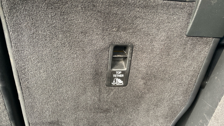 Land Rover Discovery 3.0 D250 R-Dynamic SE 5dr Auto Diesel Station Wagon